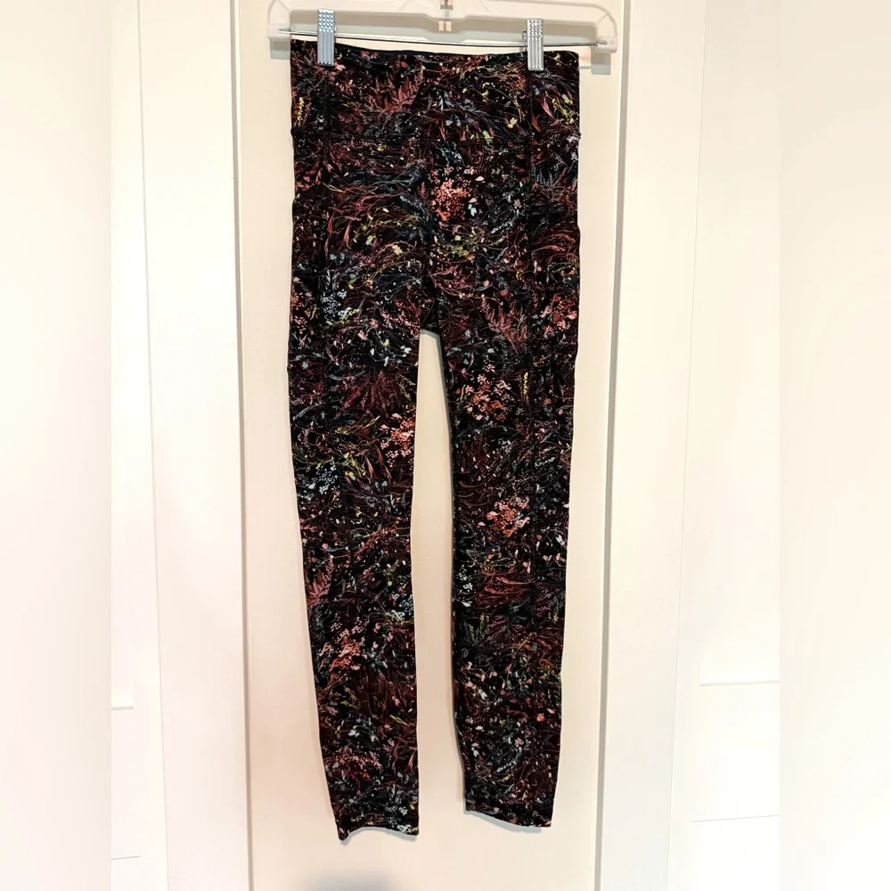 LULULEMON Athletica Invigorate High-Rise Tight 25
